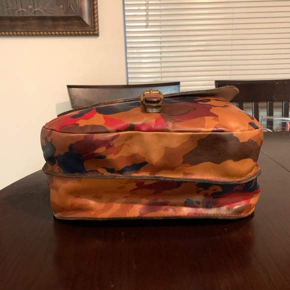 Patricia Nash Camo Italian Leather Crossbody Bag - Picture 5 of 9